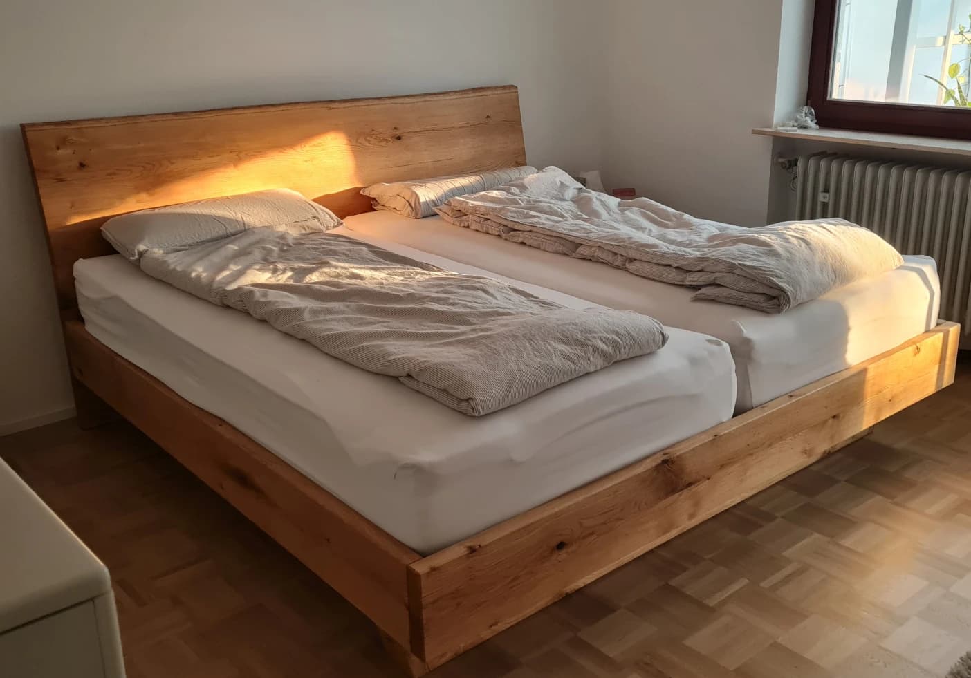 Handgefertigtes Massivholzbett Noack